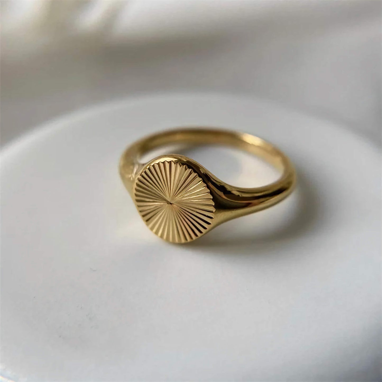 Circle Wave Ring