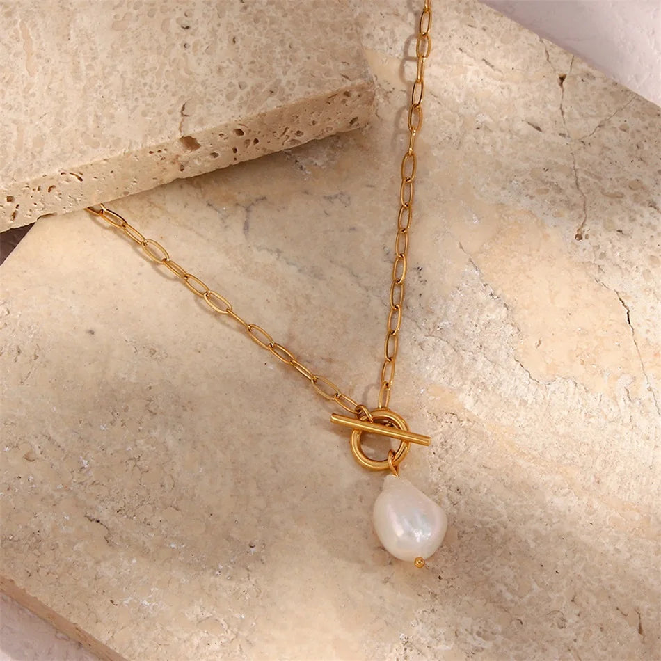 Elegant Pearl Toggle Kette - Fascina