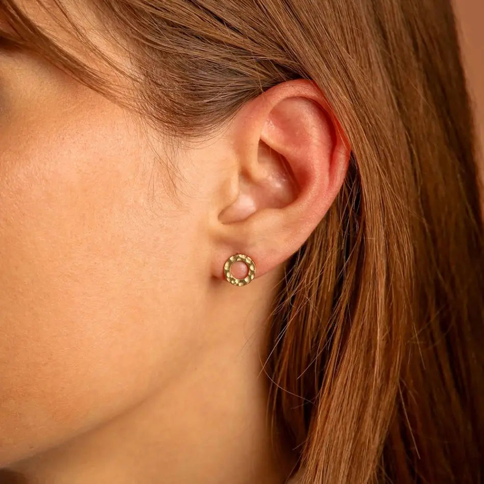Structured Circle Stud Ohrringe - Fascina