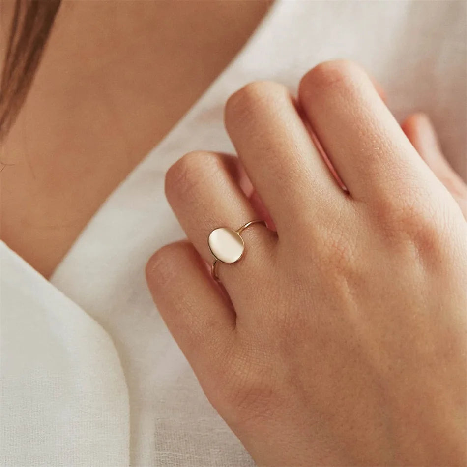 Oval Dainty Ring - Fascina