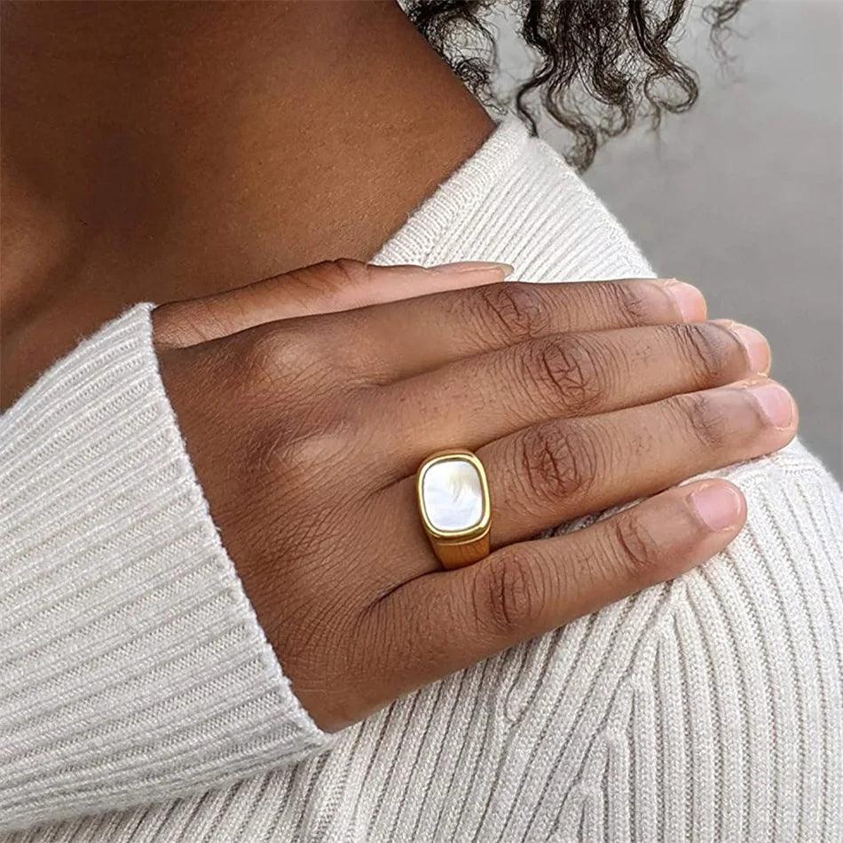 Chunky Square Ring - Fascina