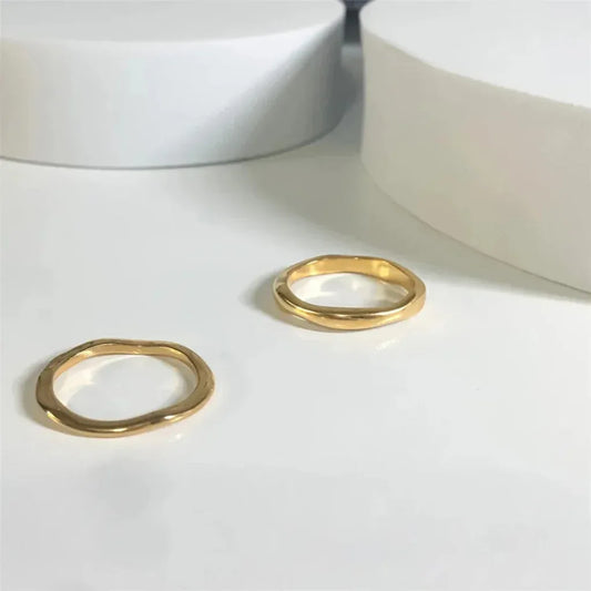 Irregular Wave Ring Gold / 49 / 2mm – Fascina