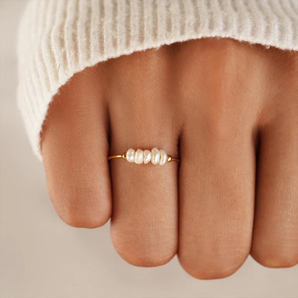 Pearl Blossom Ring - Fascina