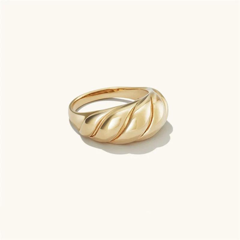 Croissant Ring - Fascina