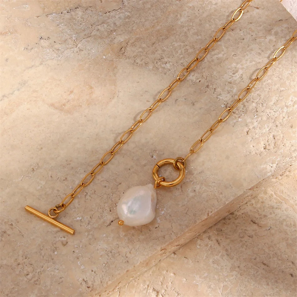 Elegant Pearl Toggle Kette - Fascina