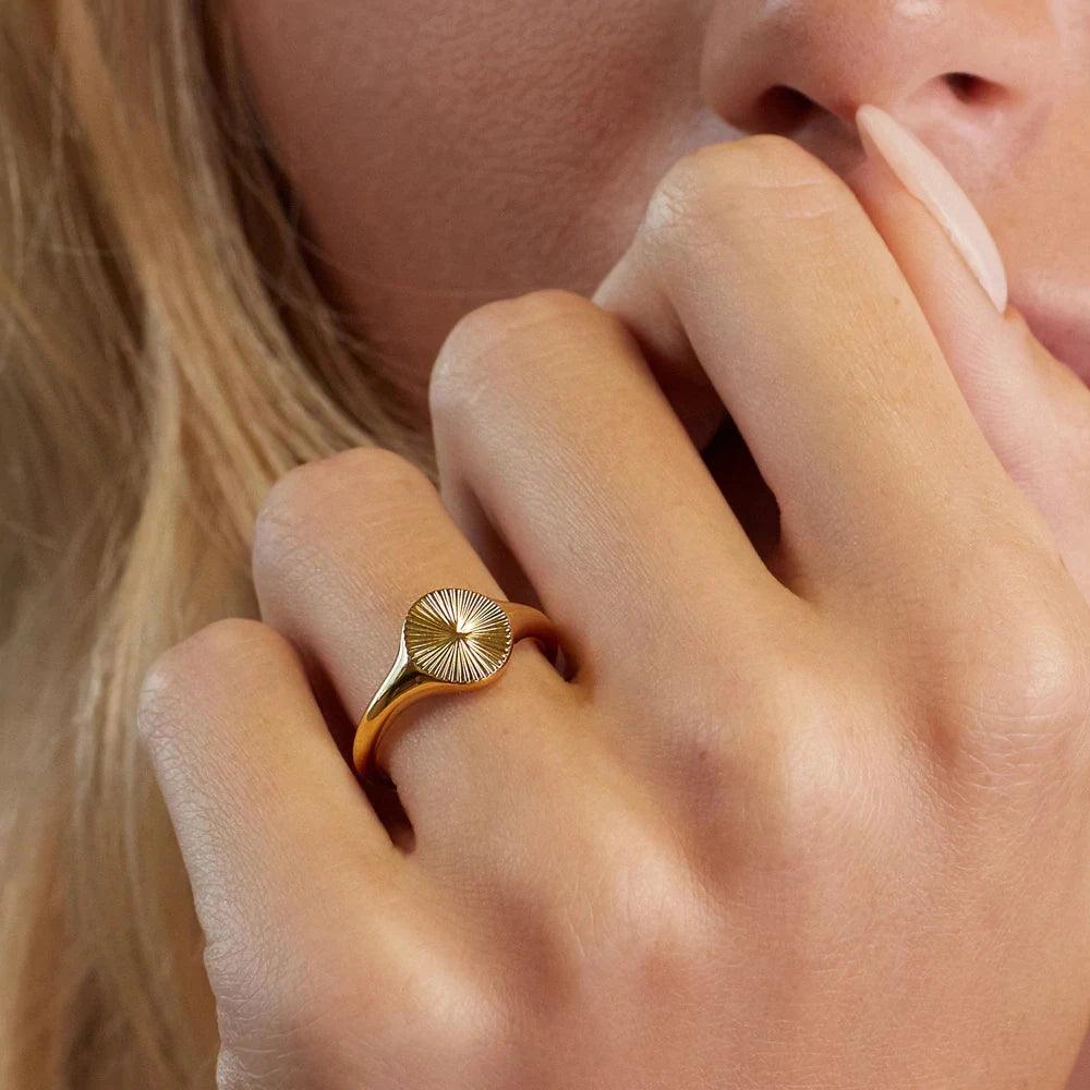 Circle Wave Ring - Fascina