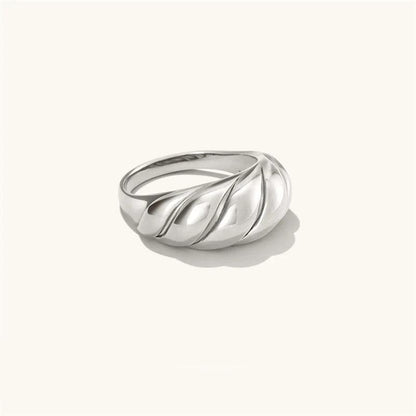 Croissant Ring - Fascina
