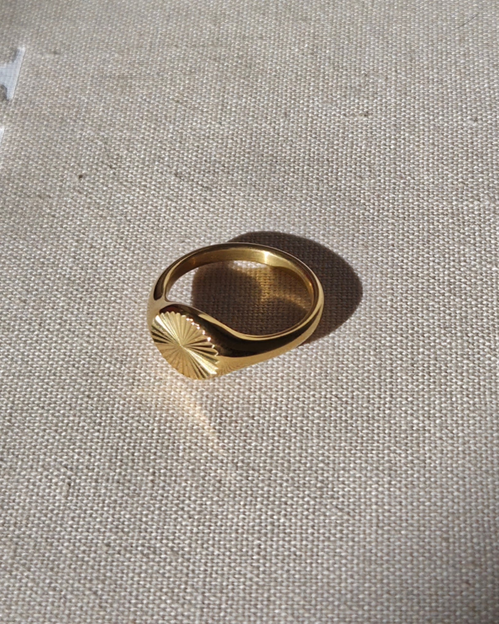 Simple Dome Ring - Fascina Gold
